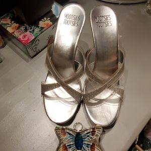 Mootsies tootsies shoes transparent and silver